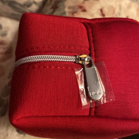 DIOR RED VELVET COSMETICS BAG NEW IN BOX 6” x 3” x 4” - Picture 9 of 9